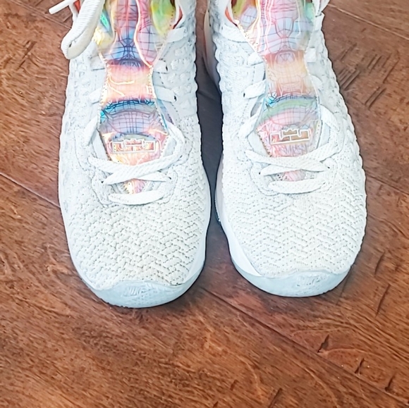 LeBron 17 future air 6.5 - Picture 2 of 4